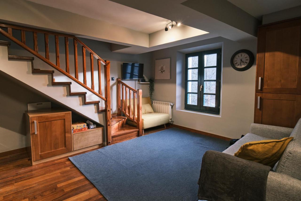 Magnolia Can Mateu, Bonito Apartamento Centrico Con Parking Camprodon Bagian luar foto