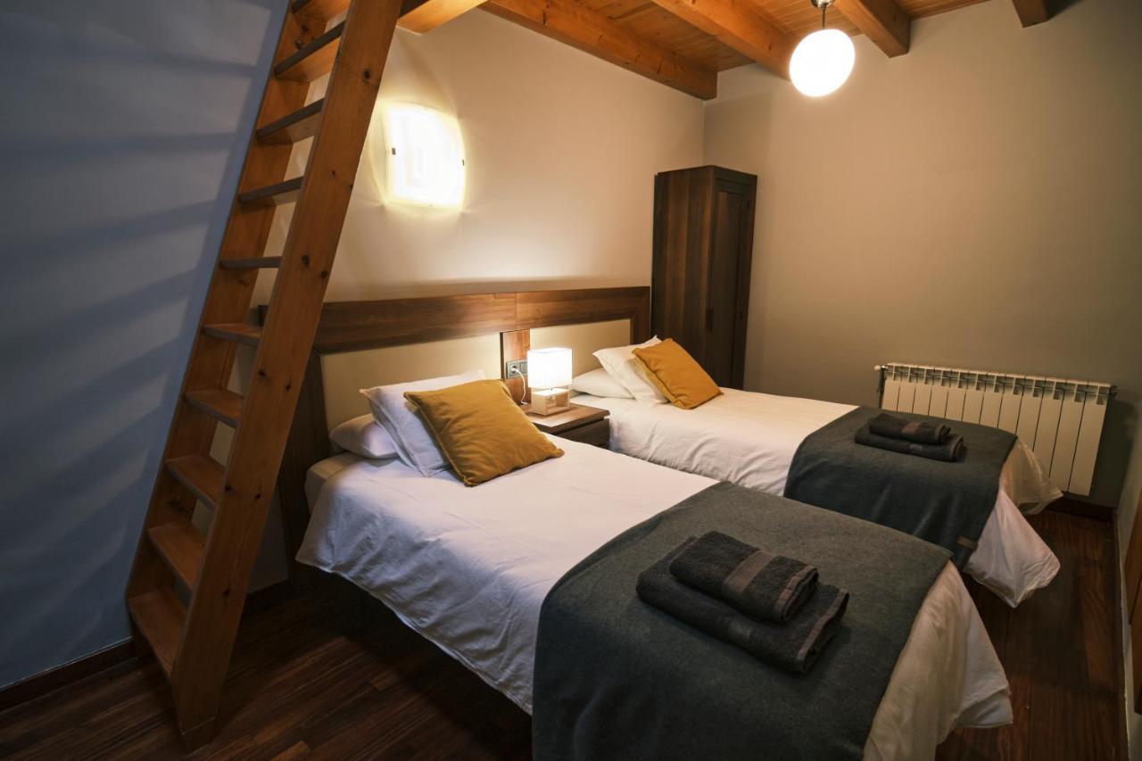 Magnolia Can Mateu, Bonito Apartamento Centrico Con Parking Camprodon Bagian luar foto
