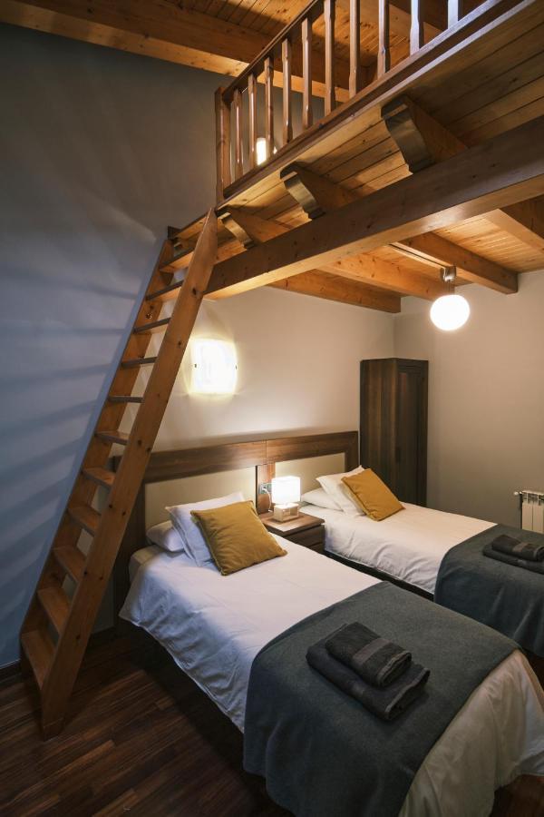 Magnolia Can Mateu, Bonito Apartamento Centrico Con Parking Camprodon Bagian luar foto
